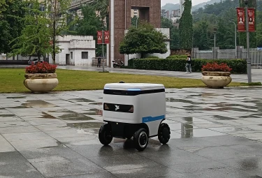 Le robot de livraison Speedybot devient le coursier de campus le plus occup&eacute; dans les universit&eacute;s
